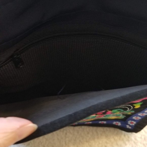 Embroidered ethnic shoulder bag - Picture 3 of 7